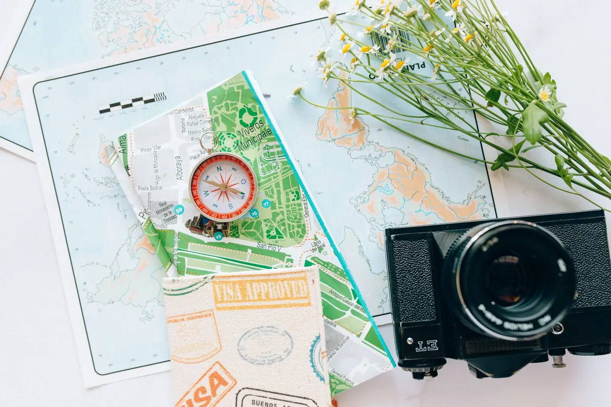 How to Plan a Circular Walk in the Peak District Using a Paper Map and Compass